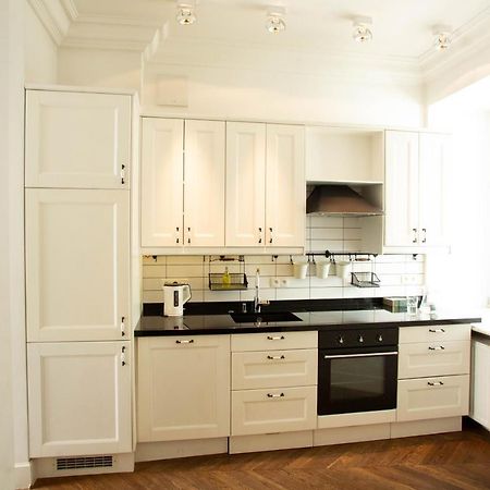City Center - Golden Apartments - Dobr11A Varsó Kültér fotó